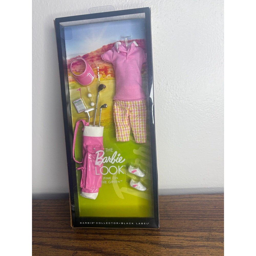 THE BARBIE LOOK PINK ON THE GREEN DOLL FASHION OUTFIT 2012 MATTEL X9191 NRFB
